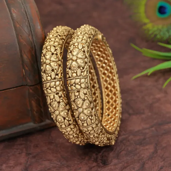 Antique_Rajwadi_Gold_Plated_Brass_Screw_Lock_Bangles