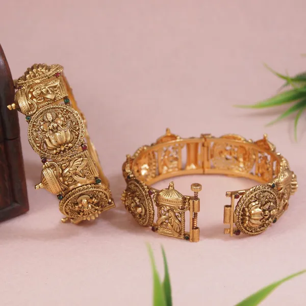 Brass_Laxmi_Temple_Screw_Kada_Bangle_With_Doli_Motif