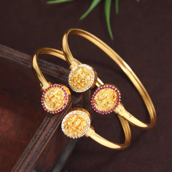 Divine_Ad_Gold_Plated_Ram_Parivar_Bracelet_With_Ruby_And__Stones