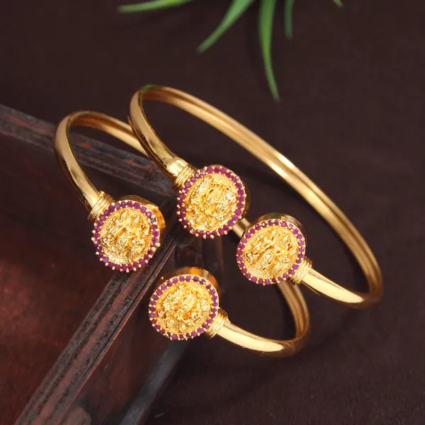 Divine_Ad_Gold_Plated_Ram_Parivar_Bracelet_With_Ruby_Stones