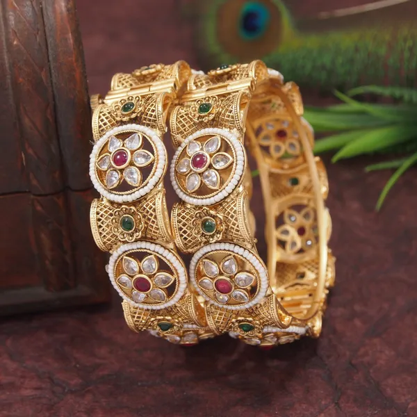 Elegant_Antique_Gold_Plated_Kundan_&_Pearl_Bangles_For_Women