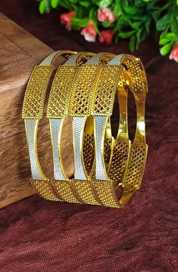 Elegant_Two_Tone_Plated_Designer_Bangles