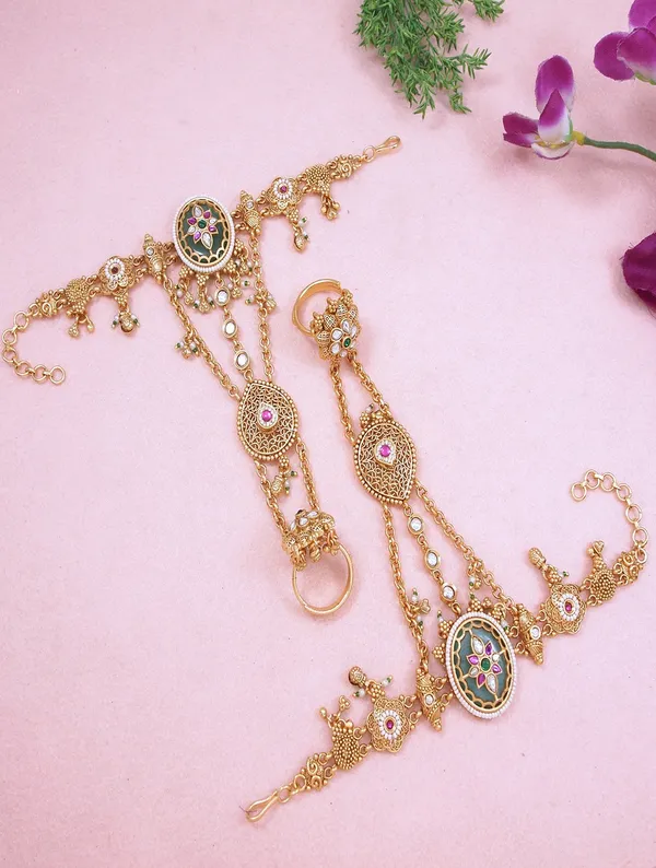 Ethnic_Bridal_Gold_Toned_Flower_Motif_Haath_Phool_Heritage_Jewellery_(Hath_Panja)