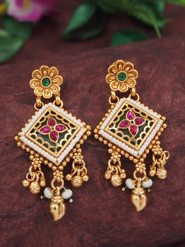 Ethnic_Designer_Gold_Plated_Black_Bead_Mangalsutra_Set_With_Ruby_&_Emerald_Coloured_Stones