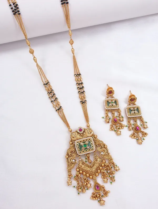 Ethnic_Gold_Plated_Black_Bead_Mangalsutra_Set_With_Ruby_&_Emerald_Coloured_Stones
