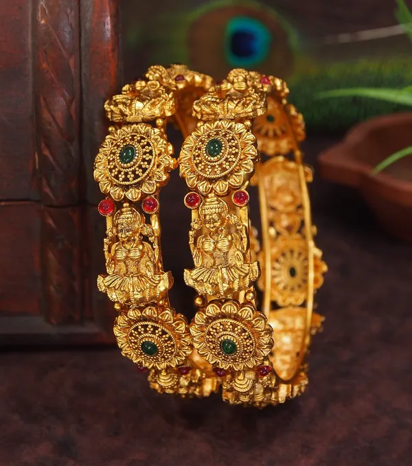 Exquisite_Brass_Temple_Bangles_With_Goddess_Lakshmi_Motif