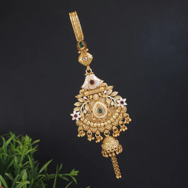 Exquisite_Gold_Toned_Bridal_Keychain_Challa
