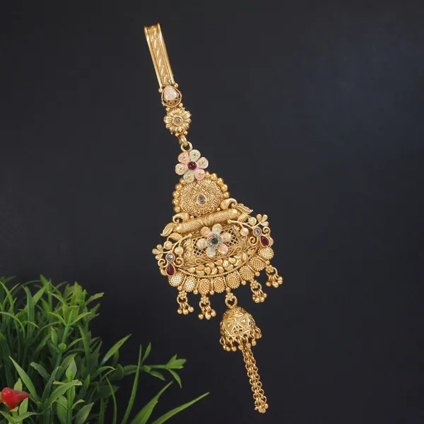 Exquisite_Gold_Toned_Bridal_Keychain_Challa_With_Intricate_Filigree_And_Gemstone_Embellishments