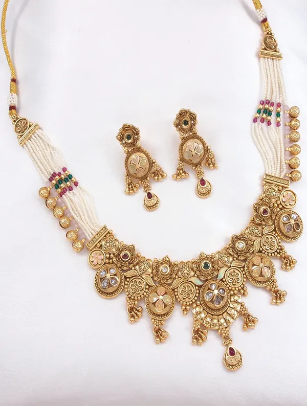 Gold_Plated_Plated_Brass_Traditional_Kundan_And_Pearl_Choker_Necklace_Set_For_Women