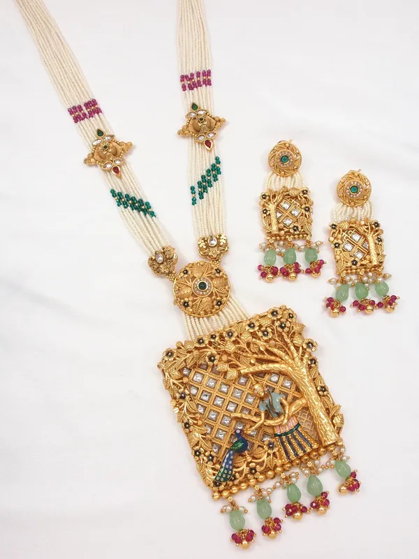 Gold_Toned_Kundan_&_Pearl_Beaded_Peacock_Motif_Square_Pendant_Traditional_Rani_Haar_Necklace_Set