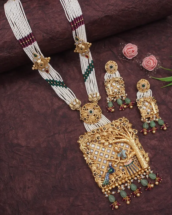 Gold_Toned_Kundan_&_Pearl_Beaded_Peacock_Motif_Square_Pendant_Traditional_Rani_Haar_Necklace_Set