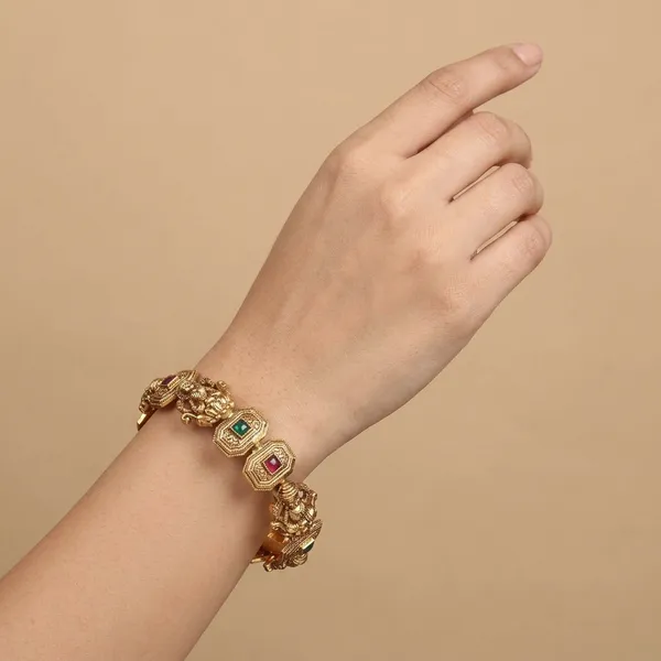 Handcrafted_Matte_Brass_Temple_Bangle_With_Elephant_Motif