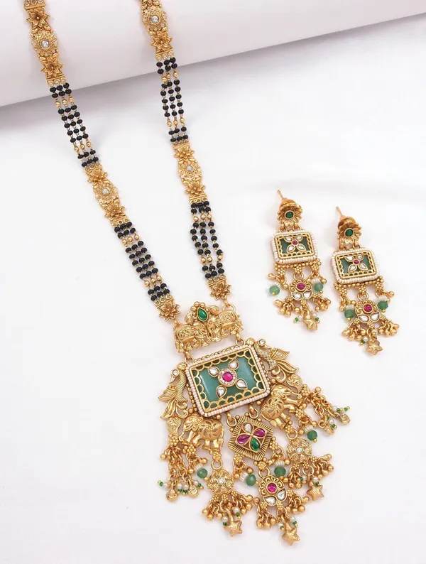 Heritage_Gold_Plated_Black_Bead_Mangalsutra_Set_With_Ruby_&_Emerald_Coloured_Stones