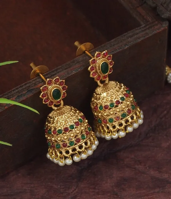 Lakshmi_Pearl_Necklace_Set_With_Peacock_Motifs_&_Jhumkas