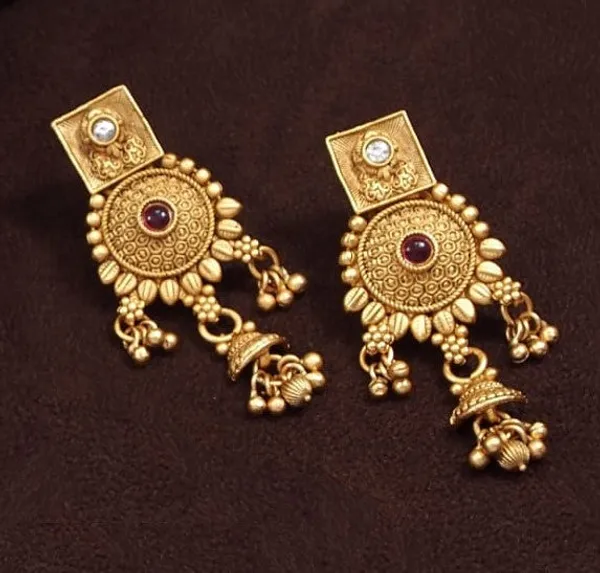Antique_Long_Brass_Studded_With_American_Diamond_Necklace_Set
