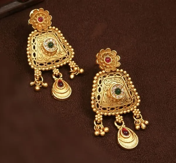 Antique_Long_Brass_Studded_With_American_Diamond_Necklace_Set