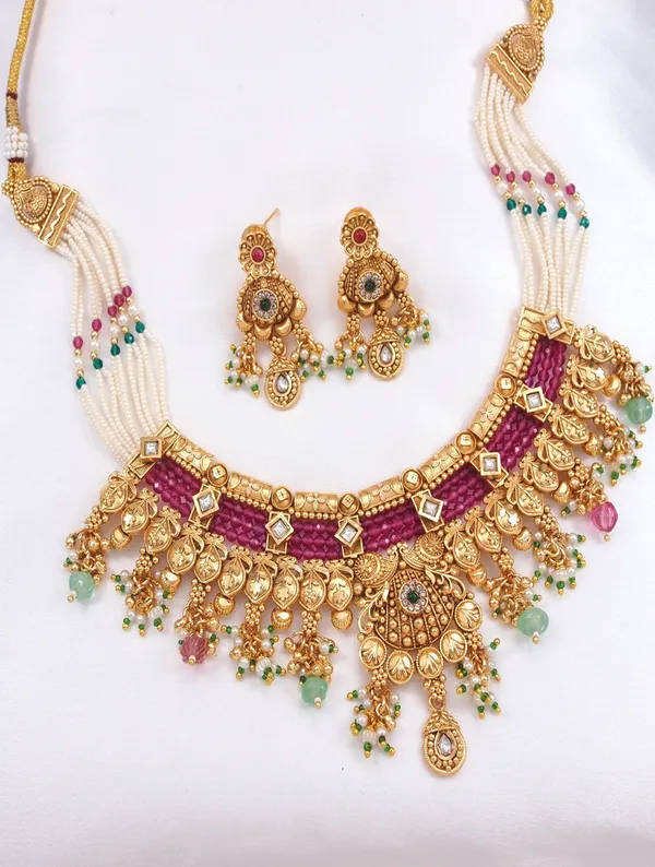 Gold_Plated_Traditional_Kundan_&_Pearl_Beaded_Choker_Necklace_Set_With_Ruby_Red_Accents