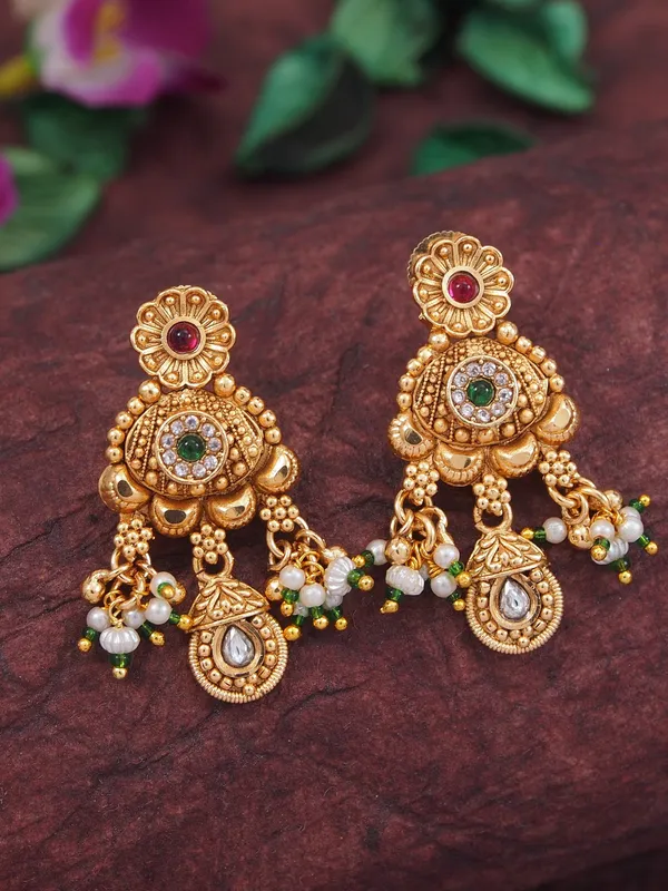 Gold_Plated_Traditional_Kundan_&_Pearl_Beaded_Choker_Necklace_Set_With_Ruby_Red_Accents