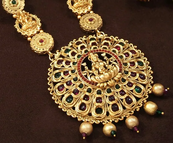 Laxmi_Devi_Temple_Antique_Long_Necklace_Set
