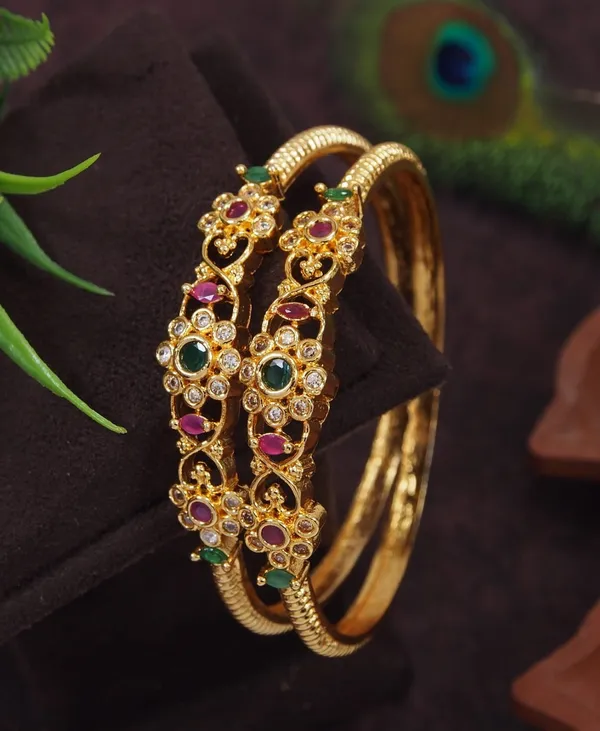 Micro_Gold_Bangle_Kada