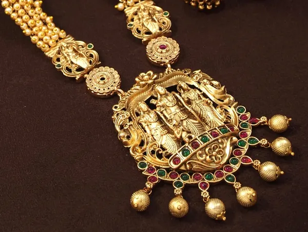 Ram_Parivar_Temple_Antique_Long_Necklace_Set
