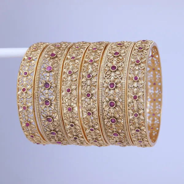 Rajwadi_Gold_Matte_Finish_Bangles_(Set_Of_6)