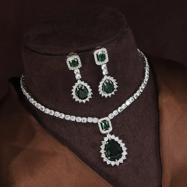 Zircom_American_Diamond_Silver_Necklace_Set