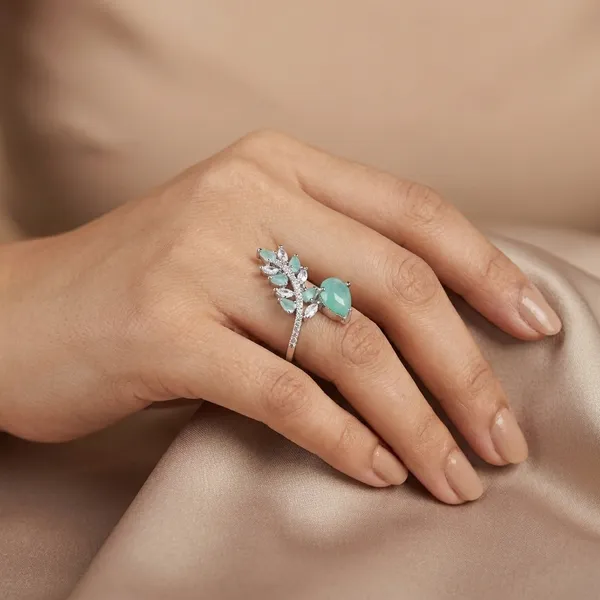 Zircon_Diamond_Ring