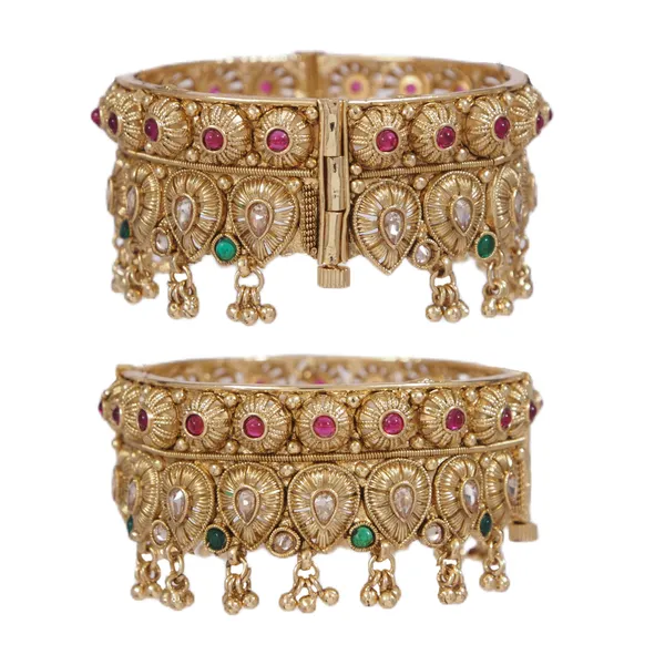 Traditional_Brass_Screw_Openable_Kada_Bangle_With_Intricate_Detailing_&_Hanging_Beads