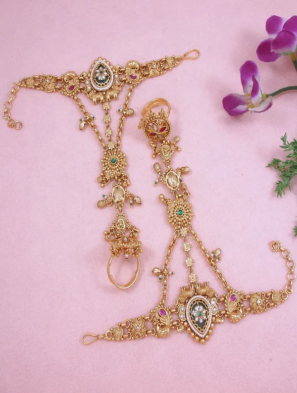 Royal_Bridal_Gold_Toned_Elephant_Motif_Haath_Phool_Heritage_Jewellery_(Hath_Panja)