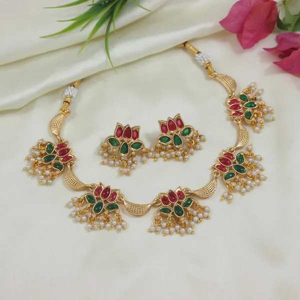 Royal_Floral_Green_&_Red_Beaded_Necklace_Set_With_Matching_Earrings