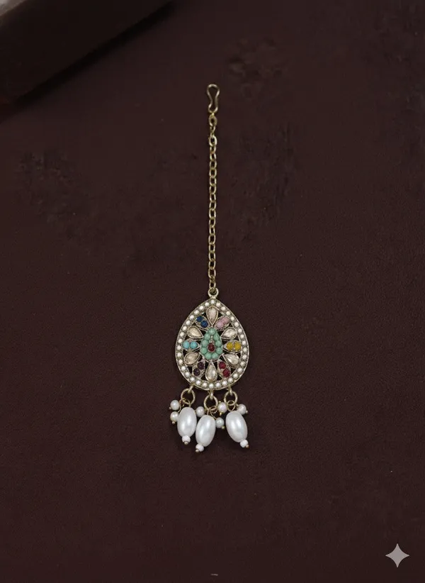 Royal_Multicolor_Kundan_Choker_Set_With_Pearl_Drops,_Jhumka_Earrings_&_Maang_Tikka