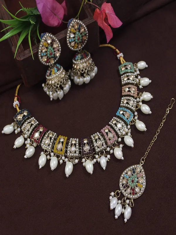 Royal_Multicolor_Kundan_Choker_Set_With_Pearl_Drops,_Jhumka_Earrings_&_Maang_Tikka