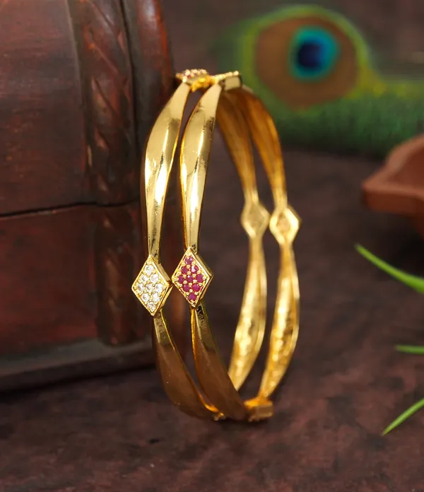 Sleek_Micro_Gold_And_Brass_Bangles_?_Minimalistic_Diamond_Accents