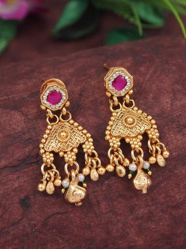 Traditional_Gold_Plated_Black_Bead_Mangalsutra_Set_With_Ruby_&_Emerald_Coloured_Stones