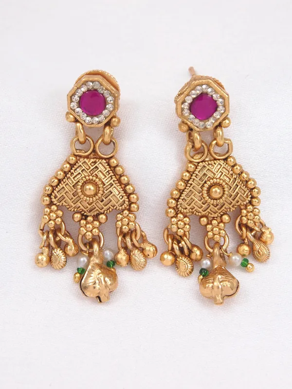 Traditional_Gold_Plated_Black_Bead_Mangalsutra_Set_With_Ruby_&_Emerald_Coloured_Stones