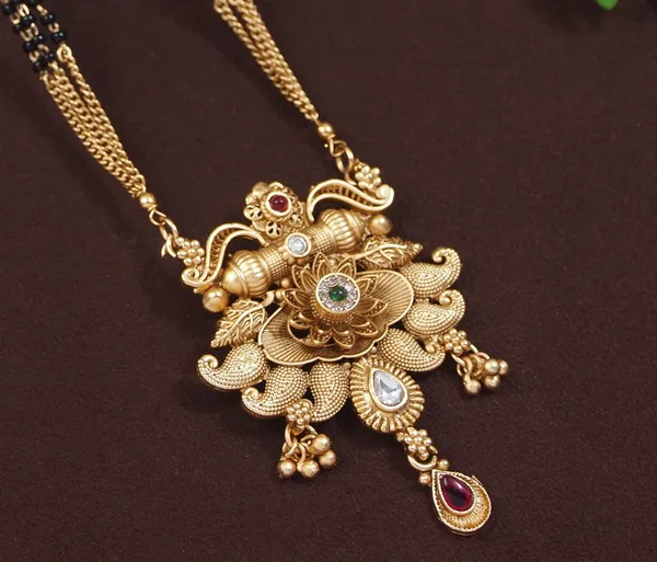 Traditional_Gold_Plated_Mangalsutra_With_Intricate_Pendant