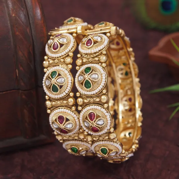 Traditional_Pearl_Work_Gold_Brass_Plated_Openable_Kada_Bangle