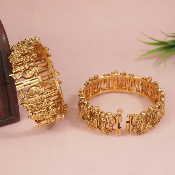Traditional_Ram_Sita_Gold_Matte_Finish_Kada_Bangle_Temple_Jewellery