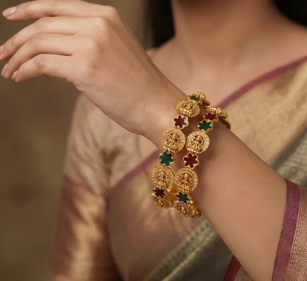 Traditional_Temple_Laxmi_Devi_Star_Meenakari_Brass_Bangle