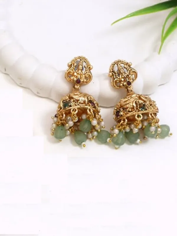 Antique_Gold_Temple_Necklace_Set_With_Lakshmi_Pendant_And_Mint_Beads