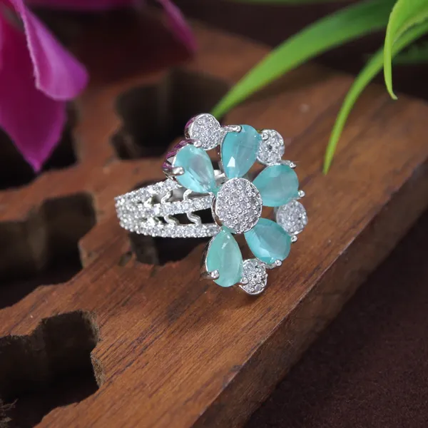 Zircon_Diamond_Ring