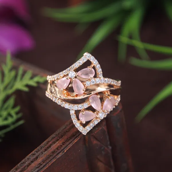 Zircon_Pink_Rose_Gold_Diamond_Ring