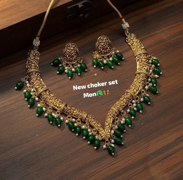 Elegant_Look_Designer_Beads_White_Golden_Necklace_Set