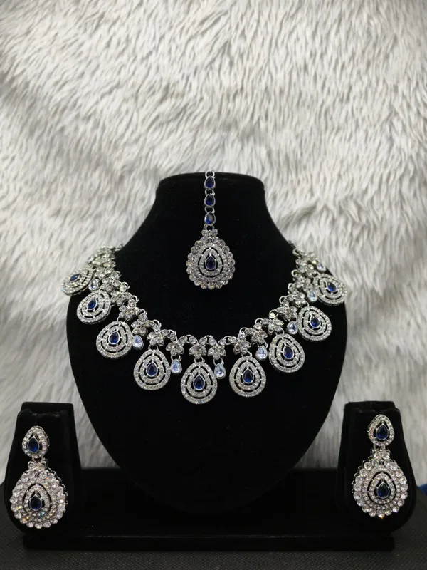 Indian_Designer_AD_Necklace_Set_For_Girls