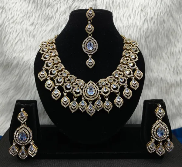 Indian_Designer_Bollywood_Style_Golden_White_Necklace_Set