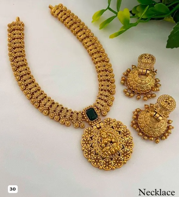 Royal_Green_Temple_Jewellery_Necklace_Set