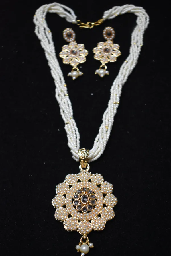 White_Alloy_Flower_Pearl_Mala_Set_For_Women