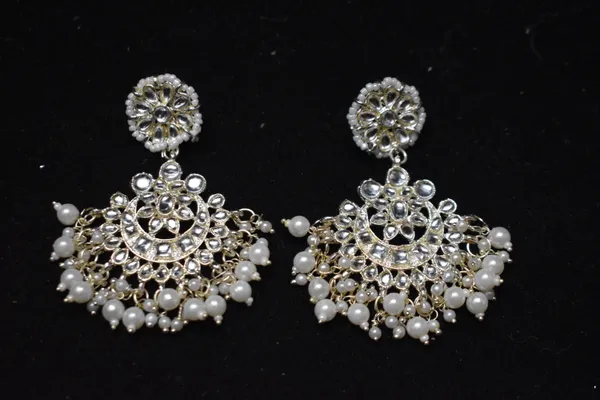 White_Alloy_Kundan_Pearl_Chandbali_For_Women