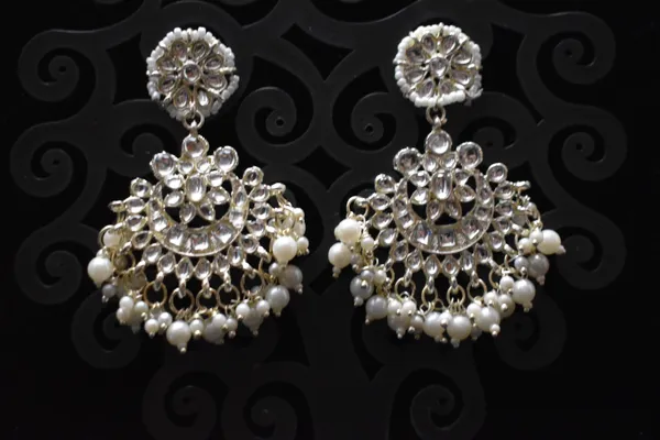 White_Alloy_Kundan_Pearl_Chandbali_For_Women